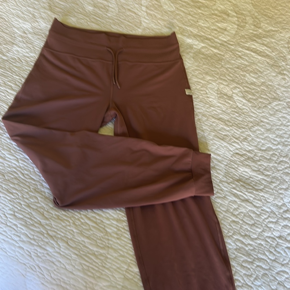 Vuori Performance Jogger Women's - Picture 3 of 5